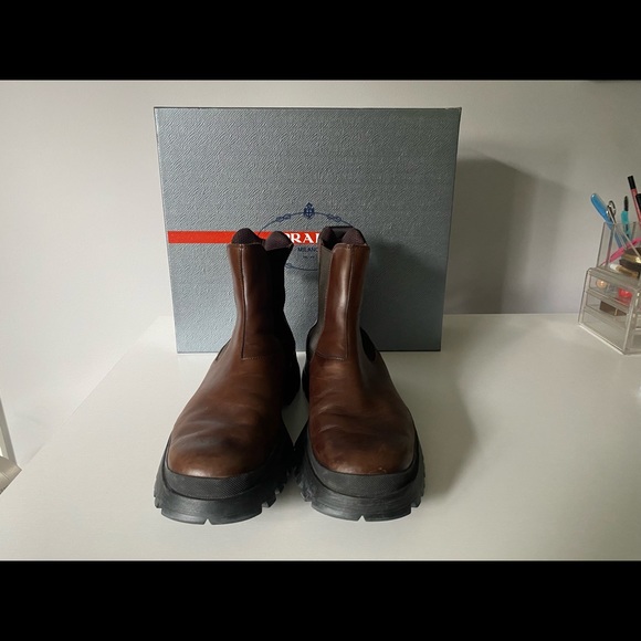 Prada Men’s Pull up Brown Leather Monolith Chunky Lug Sole Boot - Picture 4 of 6